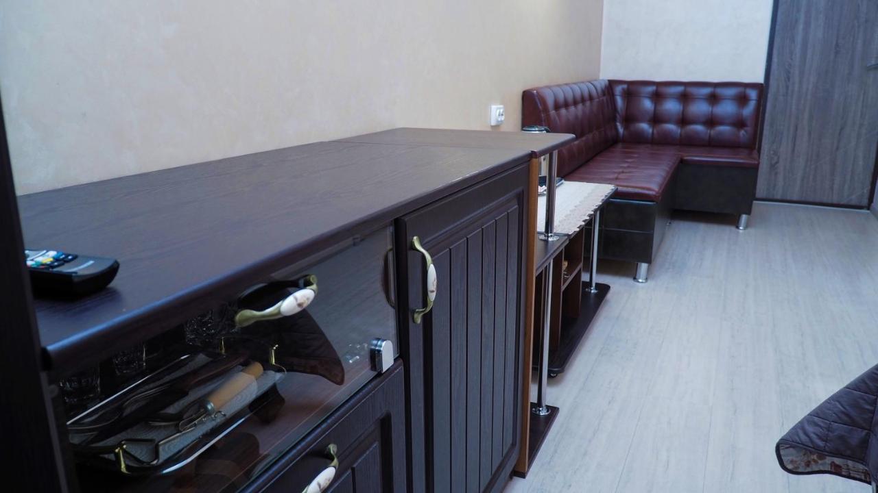 Hotel "Nizhyn" Екстериор снимка